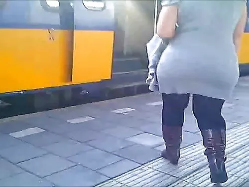 جرعة مثيرة من جيزيل  ...