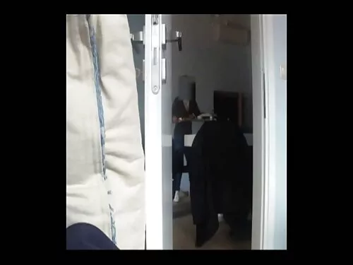 تقوم الساقين على الأ ...