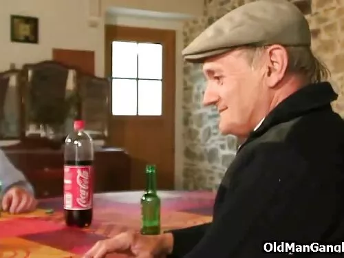 مشهد سحاقي مع كارتر  ...